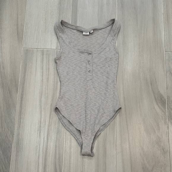 Onia XS Light Gray Sleeveless Ribbed Bodysuit - Picture 1 of 8